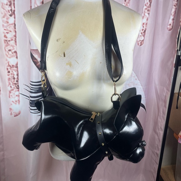 Black Dog-Shaped Crossbody Bag - Picture 7 of 14